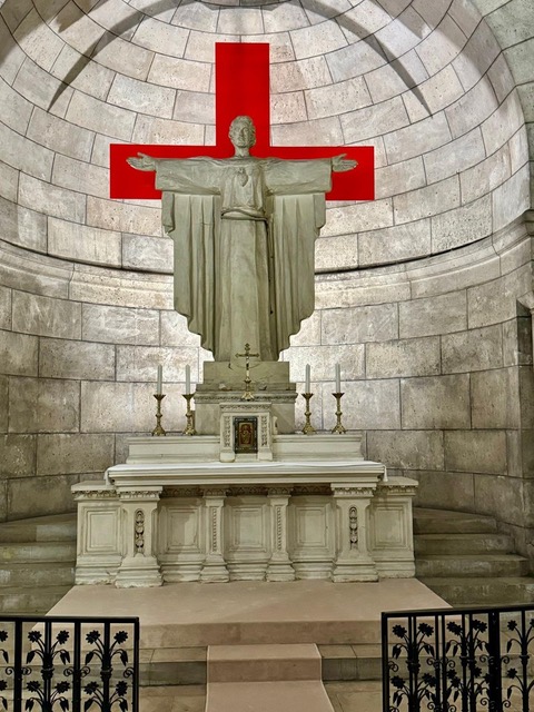 2024 Paris Krypta von Sacre Coeur